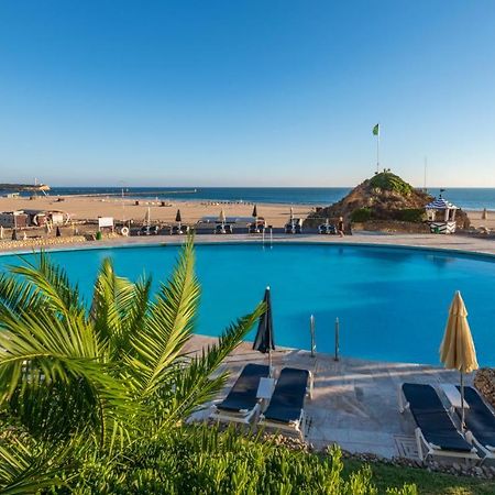 โรงแรมอัลการ์เว กาสิโน ปอร์ติเมา ภายนอก รูปภาพ The beach of the resort