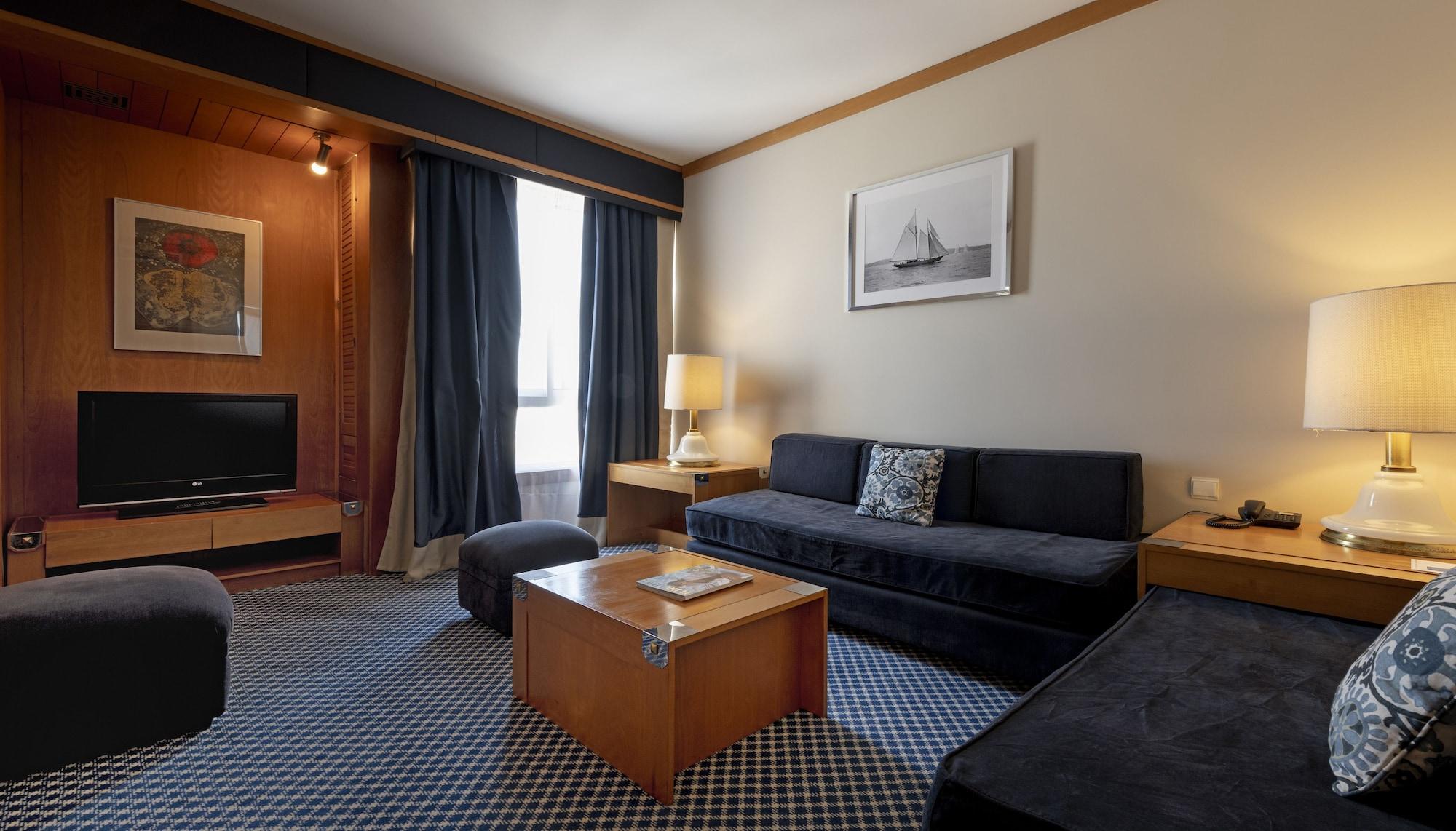 โรงแรมอัลการ์เว กาสิโน ปอร์ติเมา ภายนอก รูปภาพ A suite at the hotel