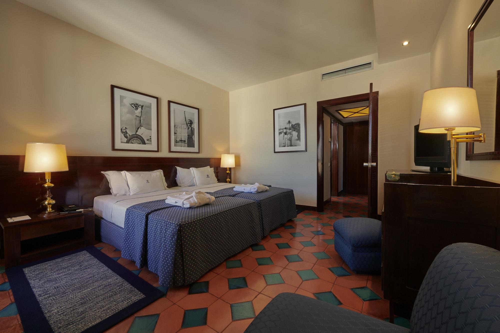 โรงแรมอัลการ์เว กาสิโน ปอร์ติเมา ภายนอก รูปภาพ A room at the hotel