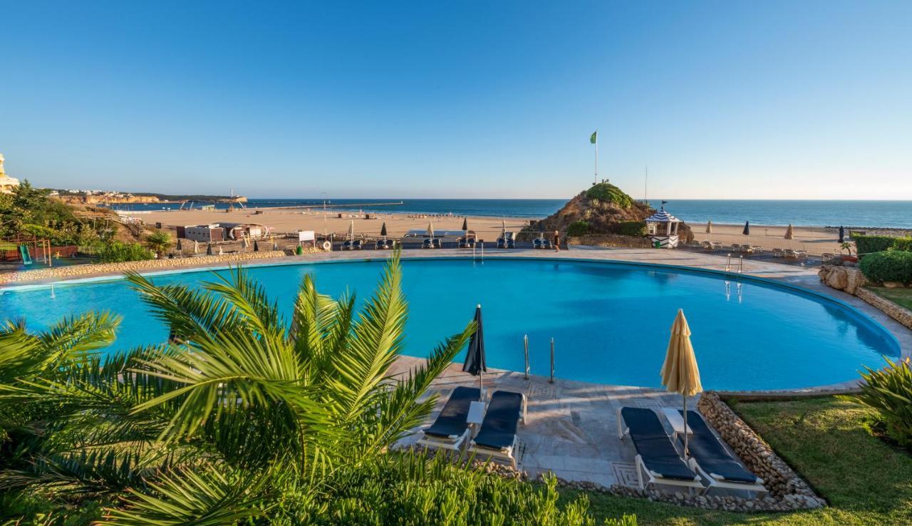 โรงแรมอัลการ์เว กาสิโน ปอร์ติเมา ภายนอก รูปภาพ The beach of the resort