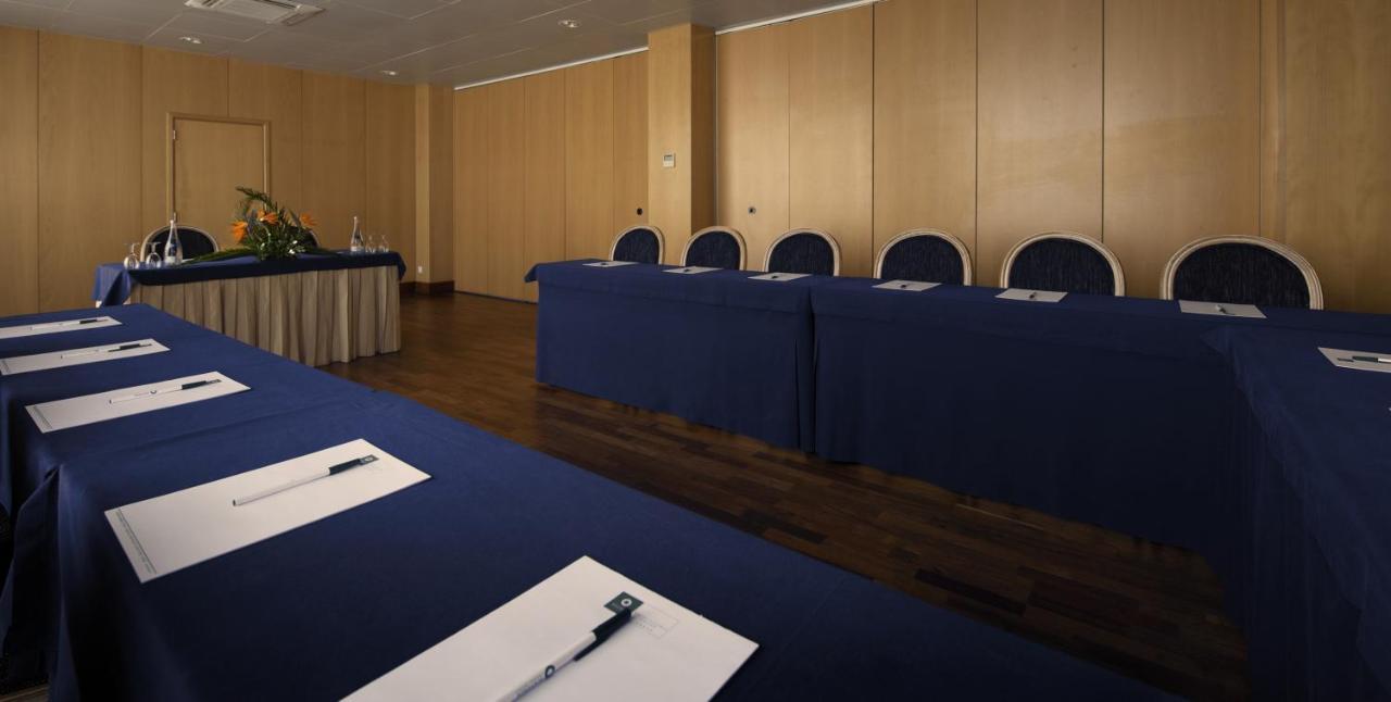 โรงแรมอัลการ์เว กาสิโน ปอร์ติเมา ภายนอก รูปภาพ Meeting room