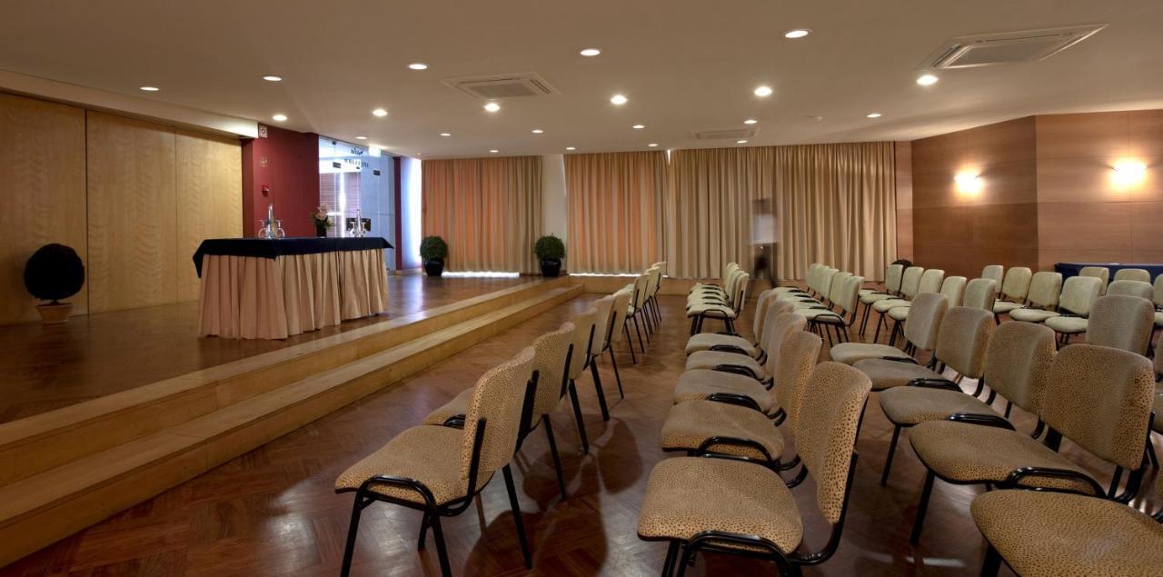 โรงแรมอัลการ์เว กาสิโน ปอร์ติเมา ภายนอก รูปภาพ The conference room