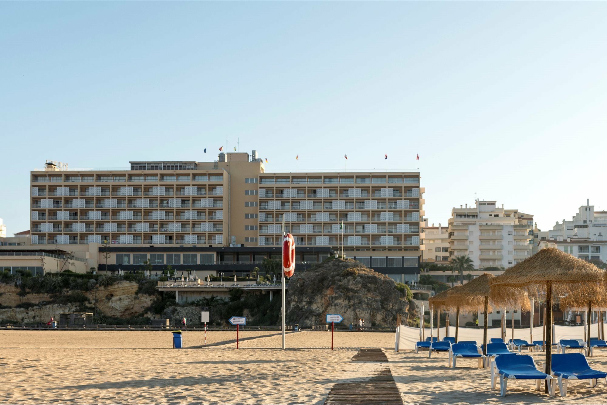 โรงแรมอัลการ์เว กาสิโน ปอร์ติเมา ภายนอก รูปภาพ The hotel in 2011